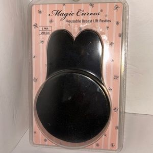 Magic curves 1 pair OS reusable breast lift pasties Black